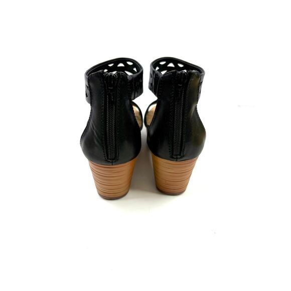 Baretraps Women's Miriam Wedge Sandals Shoes Black Size 8.5M NWT and BOX - Picture 2 of 6